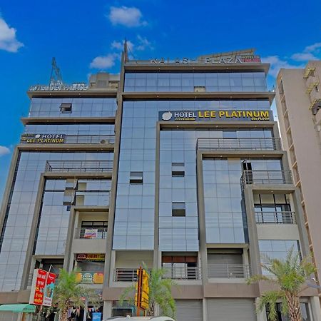 אחמדאבאד Hotel Lee Platinum מראה חיצוני תמונה