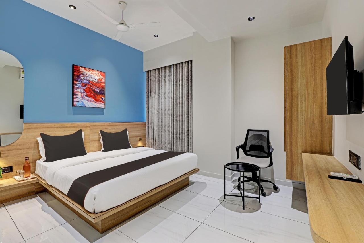 אחמדאבאד Hotel Lee Platinum מראה חיצוני תמונה