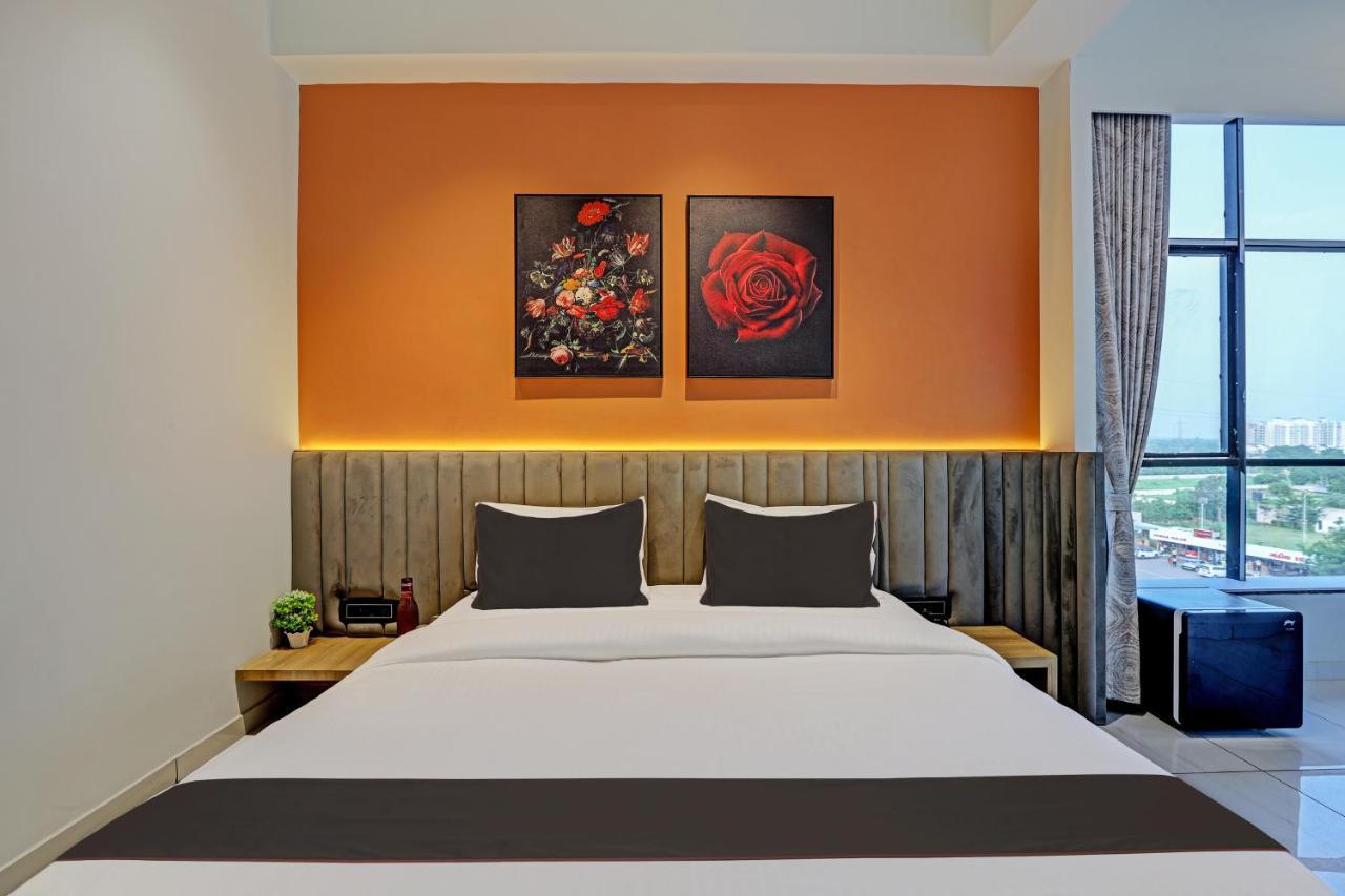אחמדאבאד Hotel Lee Platinum מראה חיצוני תמונה