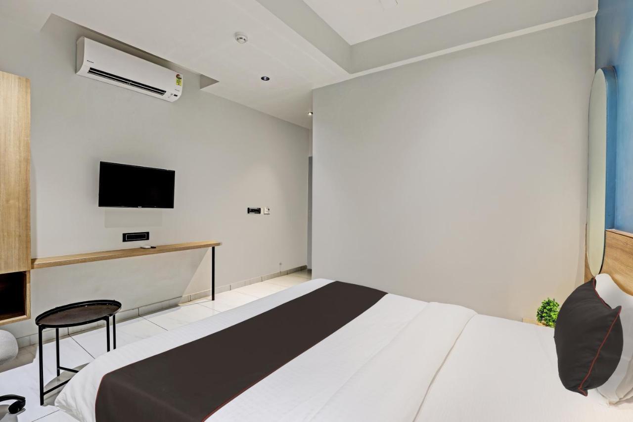 אחמדאבאד Hotel Lee Platinum מראה חיצוני תמונה