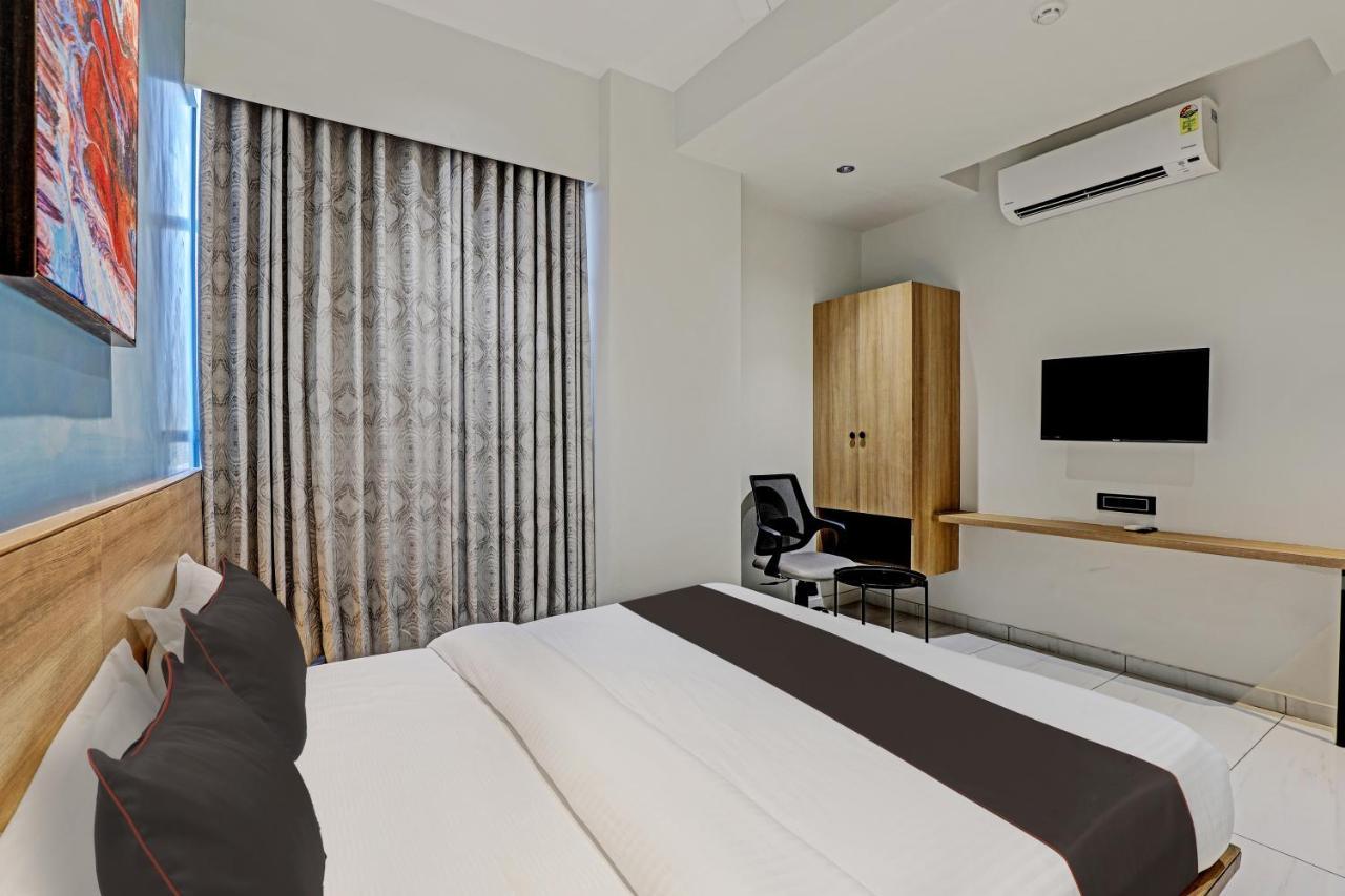 אחמדאבאד Hotel Lee Platinum מראה חיצוני תמונה
